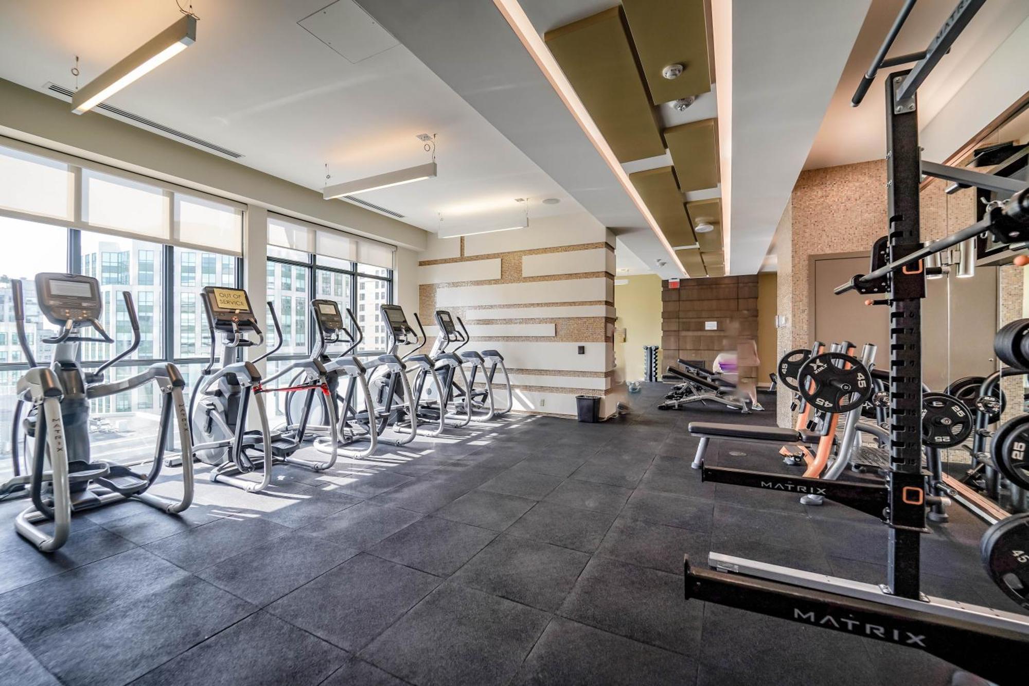 Chol Furnished Suites Heart Of Downtown Toronto, 2 Beds, Free Parking, Cn Tower View Exteriér fotografie