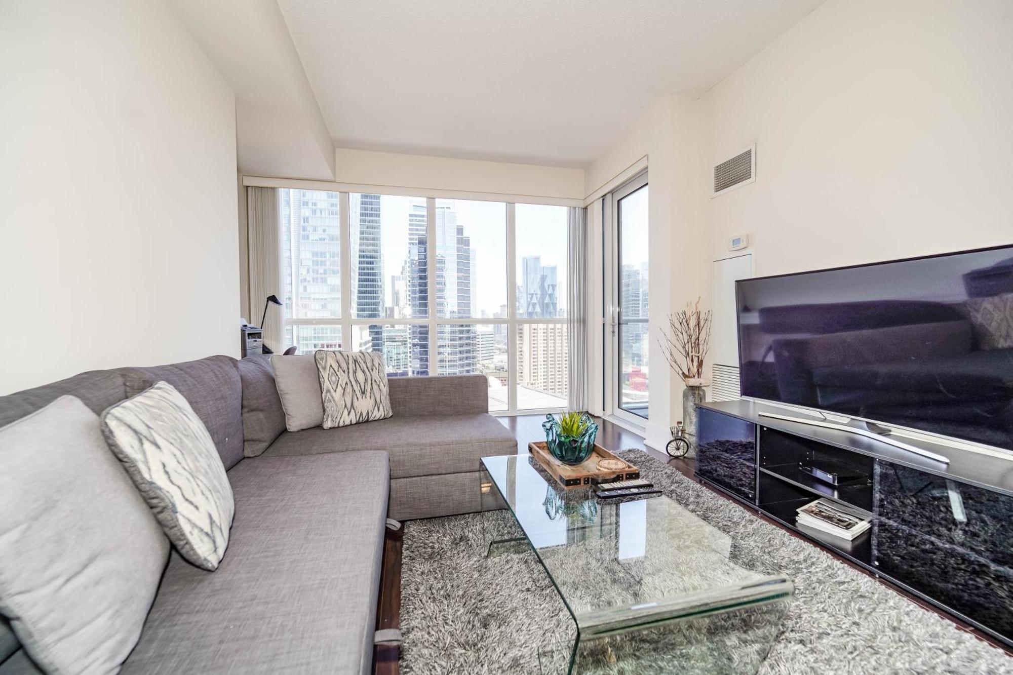 Chol Furnished Suites Heart Of Downtown Toronto, 2 Beds, Free Parking, Cn Tower View Exteriér fotografie
