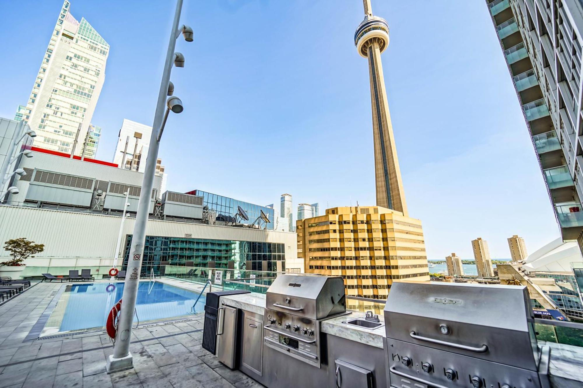 Chol Furnished Suites Heart Of Downtown Toronto, 2 Beds, Free Parking, Cn Tower View Exteriér fotografie