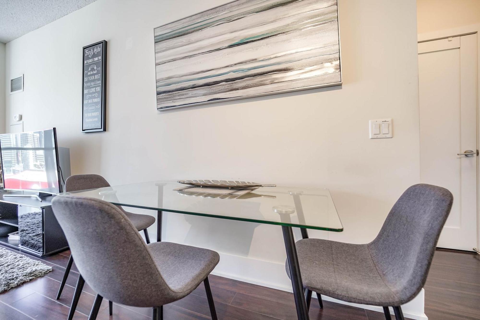 Chol Furnished Suites Heart Of Downtown Toronto, 2 Beds, Free Parking, Cn Tower View Exteriér fotografie