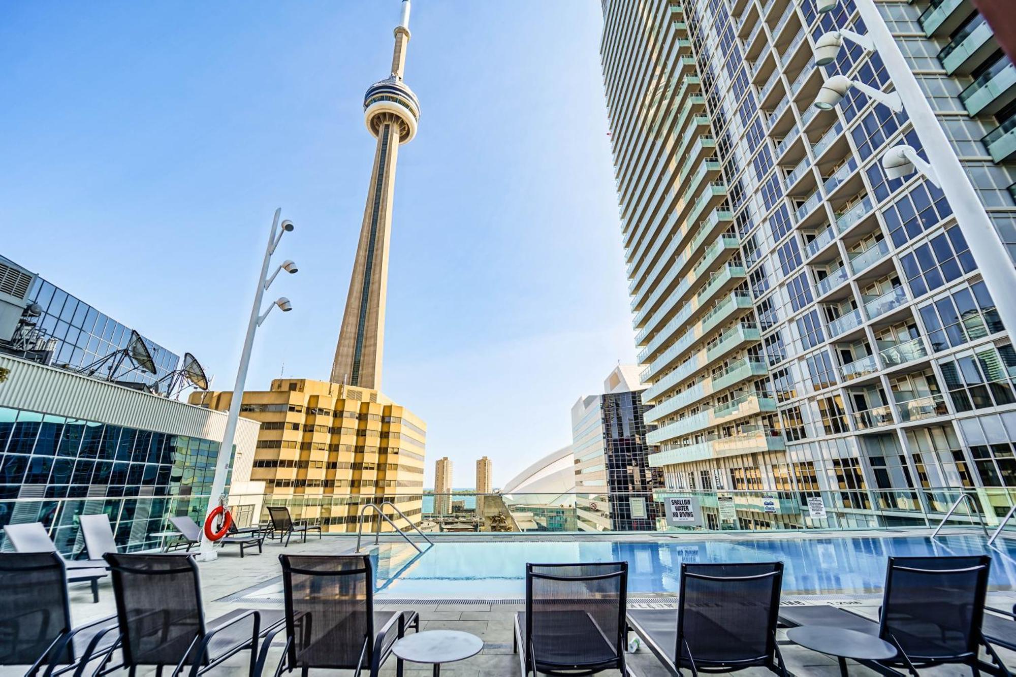 Chol Furnished Suites Heart Of Downtown Toronto, 2 Beds, Free Parking, Cn Tower View Exteriér fotografie