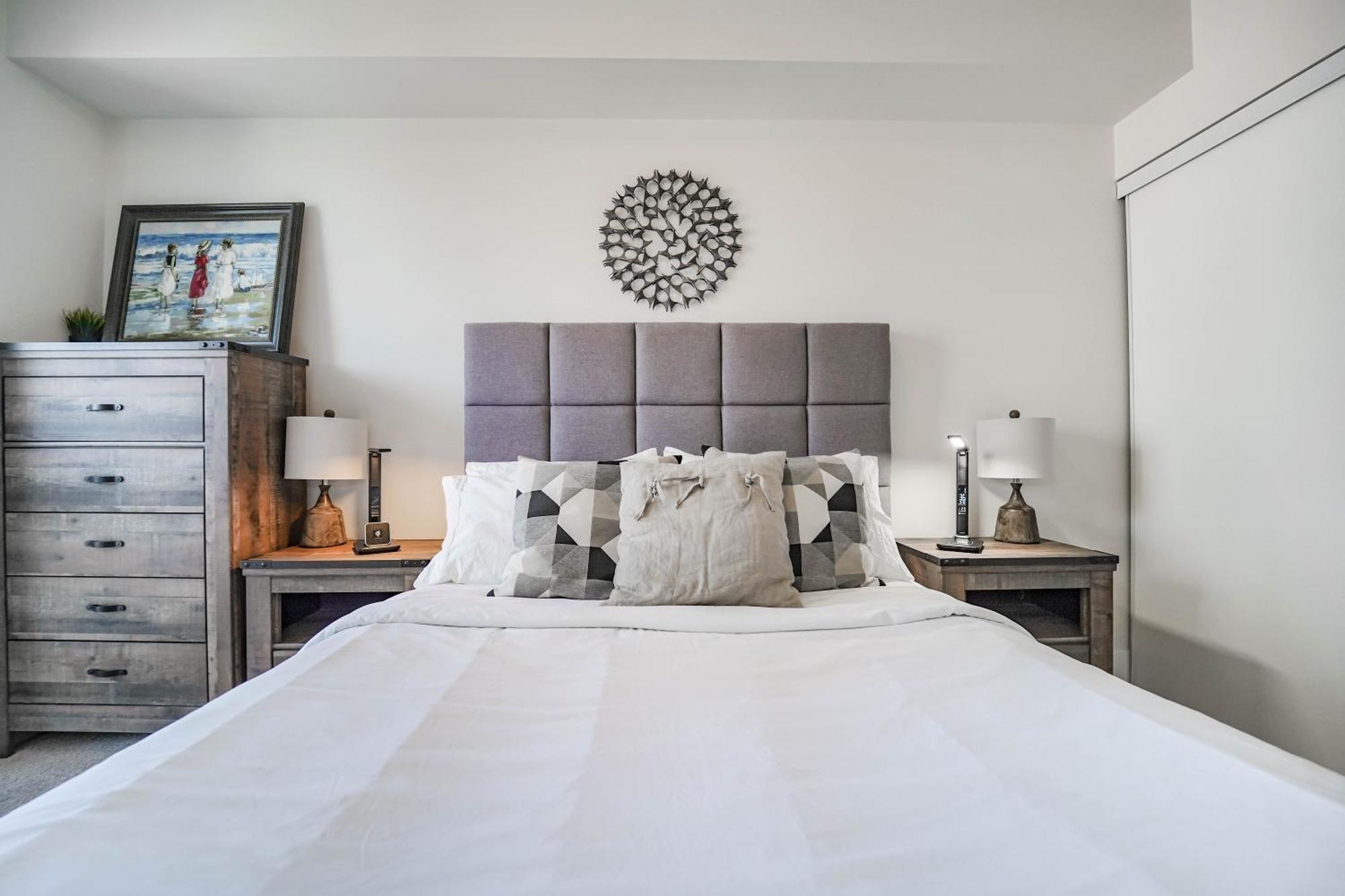 Chol Furnished Suites Heart Of Downtown Toronto, 2 Beds, Free Parking, Cn Tower View Exteriér fotografie